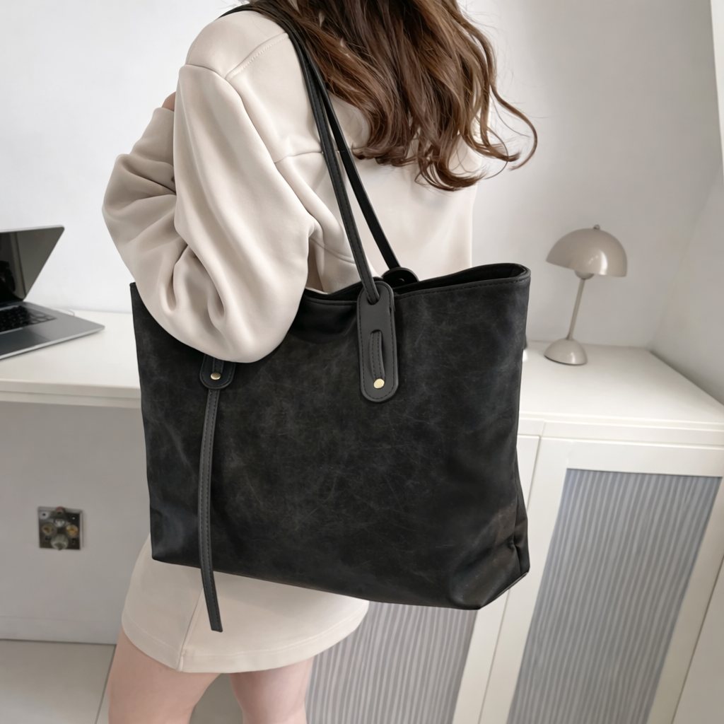 Phelyne Modern Carryall